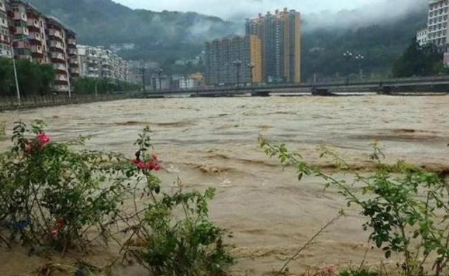 ​陕西一地遭50年一遇特大暴雨侵袭 有哪些影响