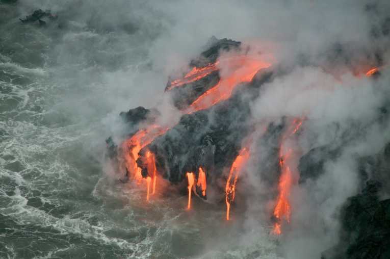 为什么海水浇不灭海底火山