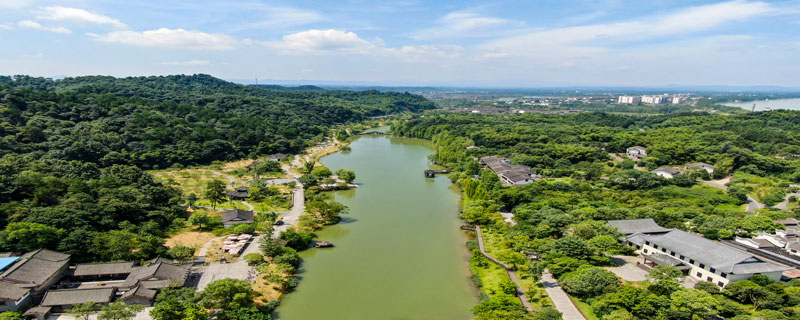 幕阜山海拔多少米