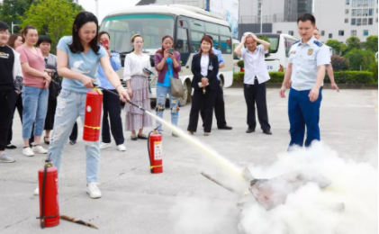 消防灭火器的使用方法