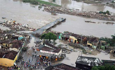 ​巴西阿克里州洪灾致超过2.1万人失去家园 暴雨袭击的危害有多大？