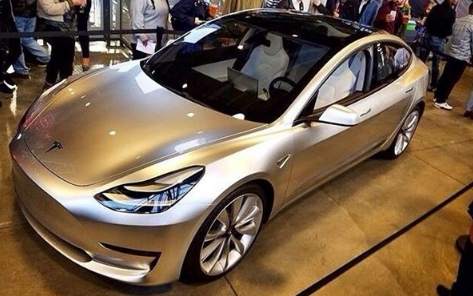 model3买两年能卖多少钱