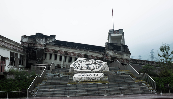 地震逃生自救方法