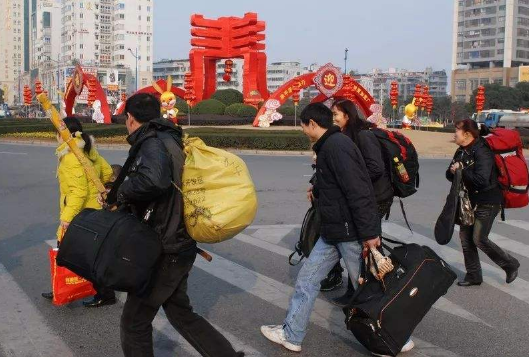 过年回家报备是暂住地还是户口所在地