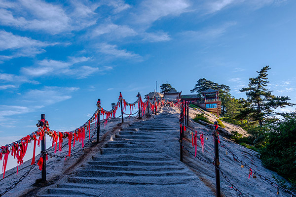 五岳是哪五座山 五岳是指哪几座高山