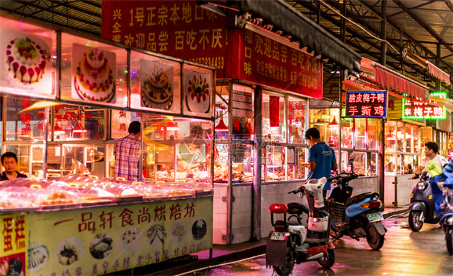 夜市摊位一般多少钱 摆地摊真的那么好吗