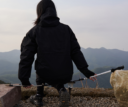 登山杖伸缩杆拉出来了还能用吗