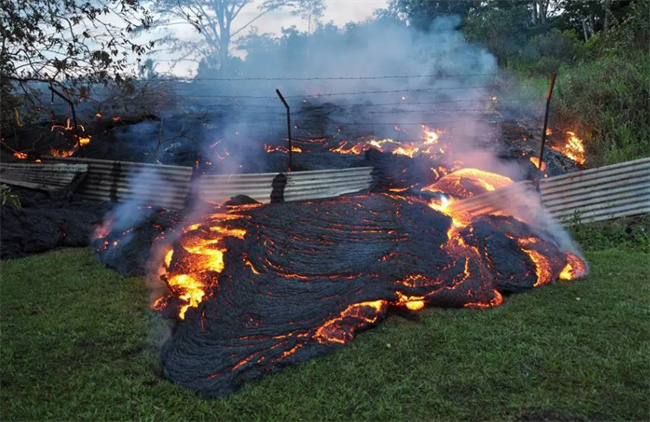 遇到火山喷发怎么办 如何自救