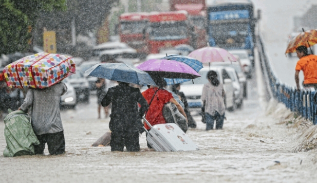 6省暴雨将给返程添堵 暴雨行车该注意什么？