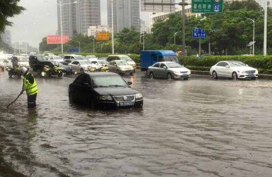 下暴雨汽车停地下车库安全吗