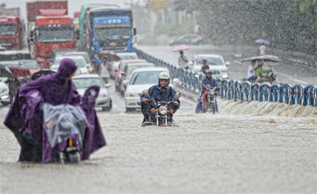 ​暴雨大暴雨要来了 该做何措施？