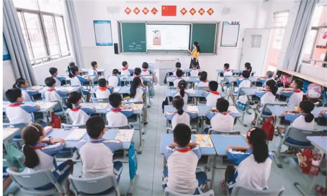 多地中小学实行教师退出机制的主要原因