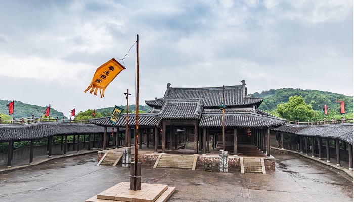 宋江叫及时雨的原因