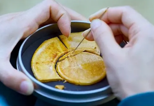 鱿鱼游戏的糖饼好吃吗